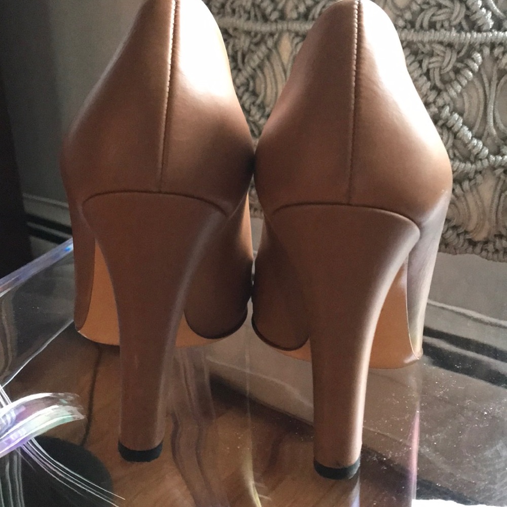 Gucci Tan Leather Heels - Picture 5 of 7